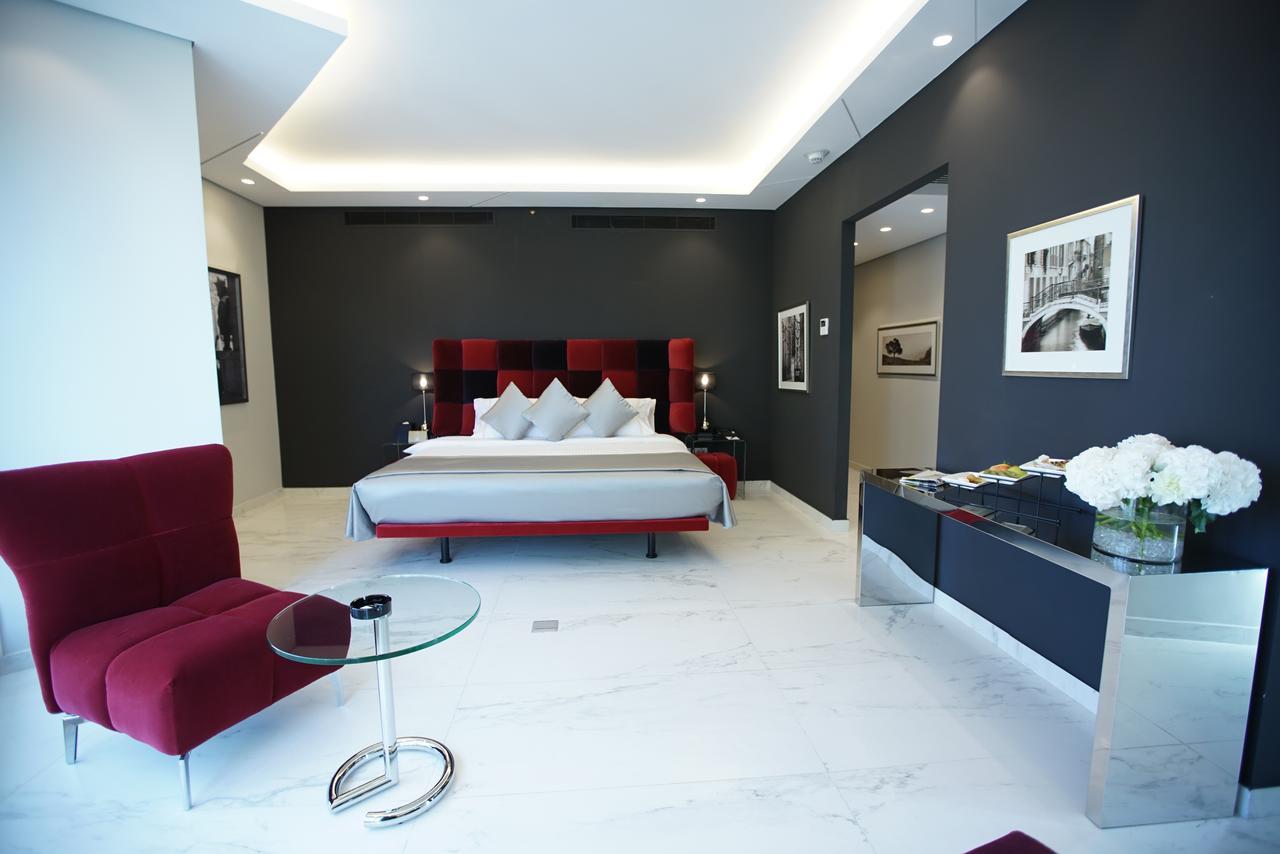 Royal Tulip Achrafieh Hotel Beiroet Buitenkant foto