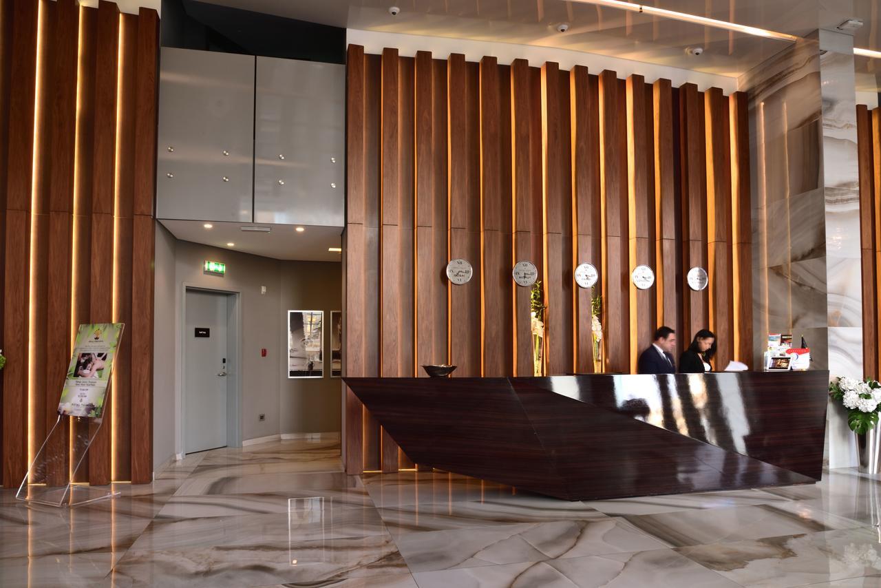 Royal Tulip Achrafieh Hotel Beiroet Buitenkant foto