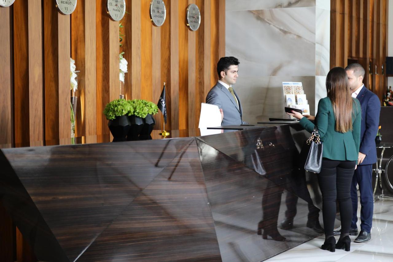 Royal Tulip Achrafieh Hotel Beiroet Buitenkant foto